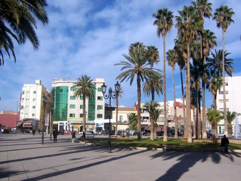 Interesting music and local products at the market in Oujda 